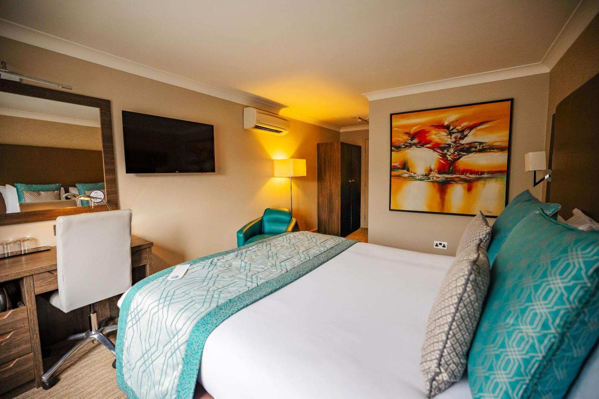Mercure Milton Keynes Hotel Экстерьер фото