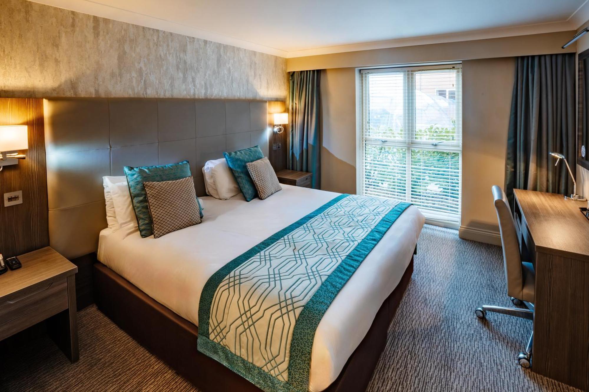 Mercure Milton Keynes Hotel Экстерьер фото
